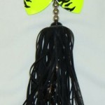 Bucktail with chartreuse blades and black hair